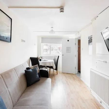 145 Burnley Road-2